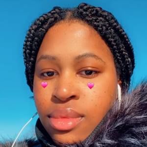 Meet your Posher, Uyi